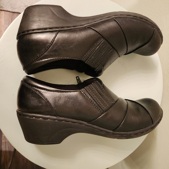 Clark's soft sole platform shoe sz 7 - Picture 3 of 9